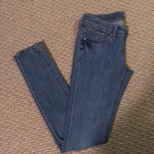 H&M super sqin size 28x32 skinny blue jeans